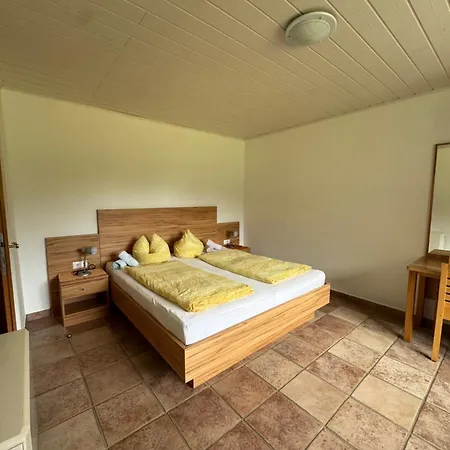 Konukevi Gasthof Innerfraganterwirt 3*